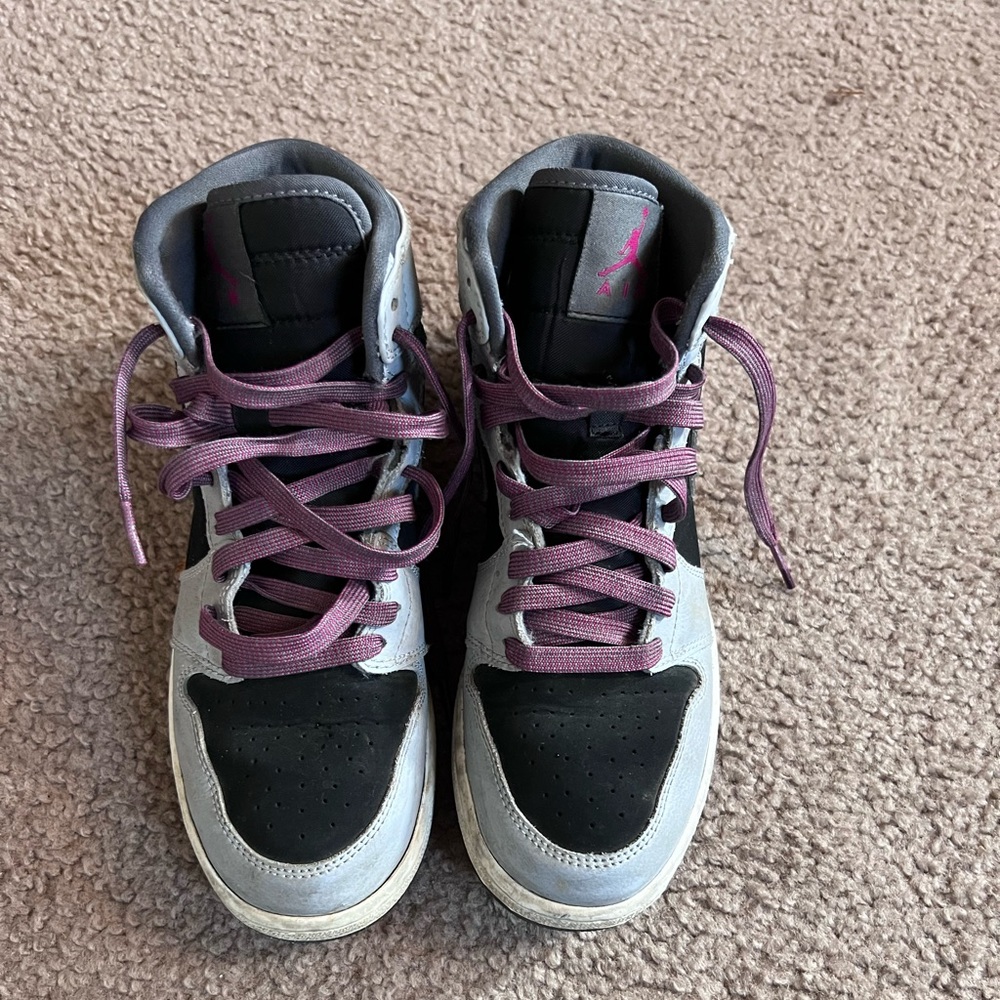 Jordans mid 1